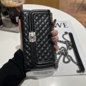 Chanel シャネルブランドiphone 16 15 14 plus 15 16 pro maxレザーケースハイブランド アイフォン16 15 14+ 13 pro max レディースメンズ激安iphone16 14 15 plusケースカバースタンド付きセレブ愛用全機種対応ハイブランドケース パロディ