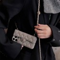 Chanel シャネルブランドiphone 16 15 14 plus 15 16 pro maxケース iphone16 14 15 plusケースカバースタンド付き韓国風セレブ愛用 iphone16 15 アイフォン 15 14 13pro maxケース ジャケットスマホケース コピーセレブ愛用全機種対応ハイブランドケース パロディ