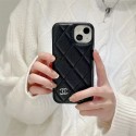 Chanel シャネルiphone 16 15/14 pro/15 pro max xs/8/7 plusカバー ストラップ付 カード入れ韓国風セレブ愛用 iphone16 15 アイフォン 15 14 13pro maxケース ジャケットスマホケース コピーセレブ愛用全機種対応ハイブランドケース パロディiphone16 15 14/13 pro max スマホケース コピー