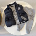 ハイブランドCHROME HEARTS ベビー服 キッズ服 秋冬 女の子 男の子 上下3点セット スウェット クロムハーツ 中綿ベスト コットン 子供服 クマ カワイイ 暖かい カジュアル 裏起毛 長袖 90 - 150cm