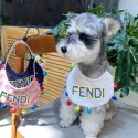 Fendi フェンディ ハイブランド犬猫のよだれかけ 激安 犬用よだれかけスカーフ 春夏Ｍブランド猫用三角巾 アクセサリー高品質のペット用三角スカーフ