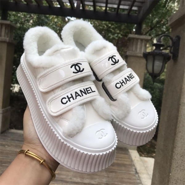 Chanel シャネル ハイブランド レディース 冬靴 防寒 保温 防水 滑り止め アウトドア カジュアル裏起毛 綿靴 雪靴 厚底 暖かい 裏起毛 スノーブーツ 学生靴 お洒落 雪対応 ト 軽量 通勤 通学 225¬250CM