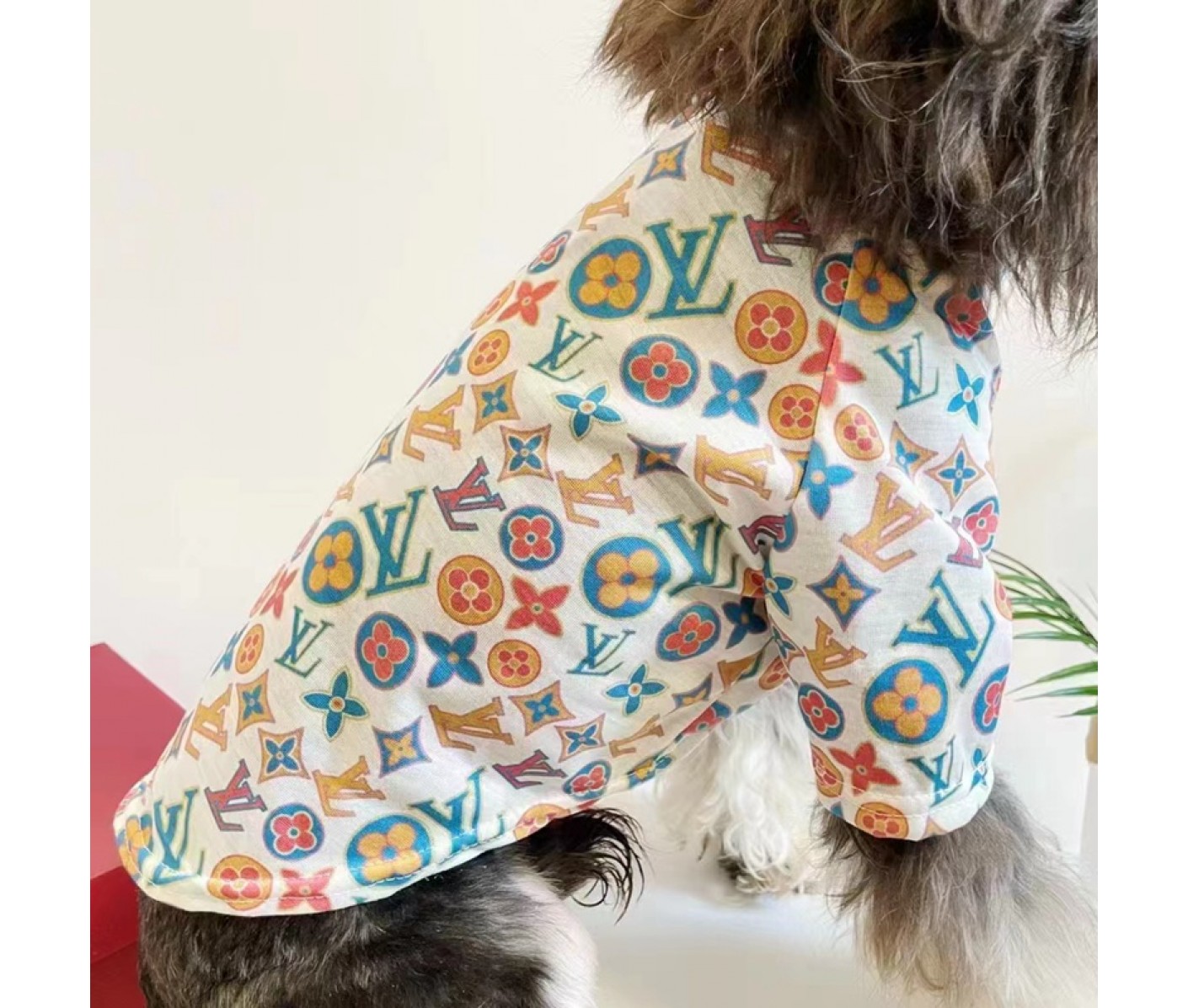 ルイヴィトン ブランド シャネル ペットのUVカット服 とSupreme 犬用