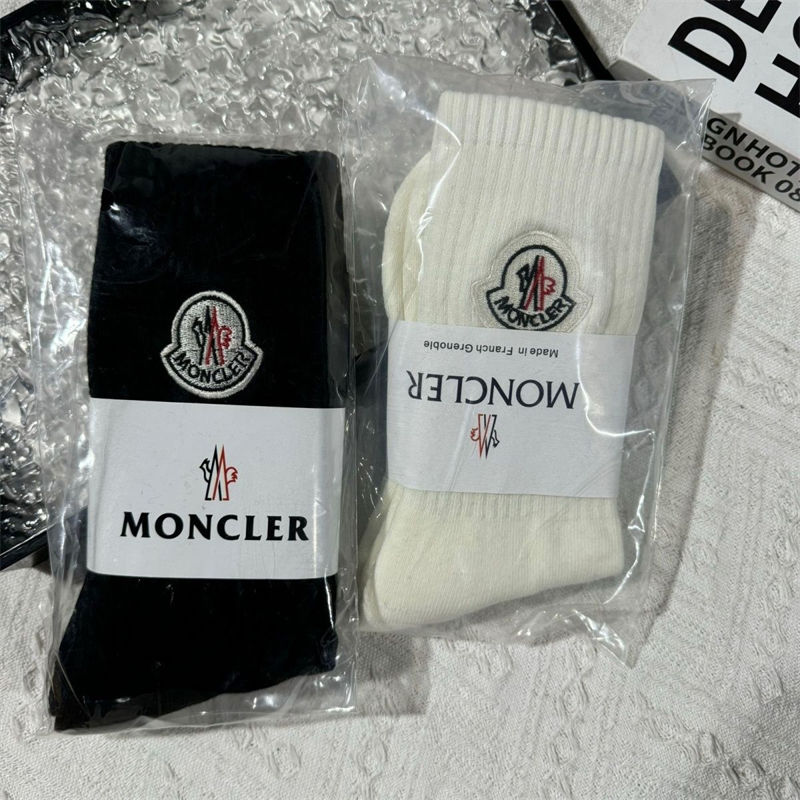 ブランドMoncler ミドルソックス 